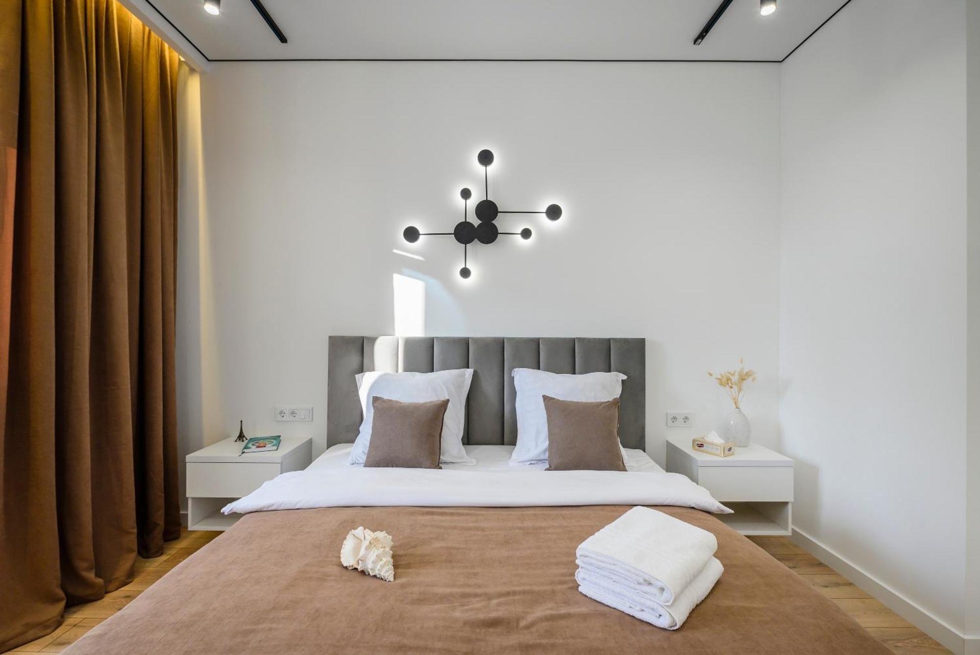 5 New Business-Class Apartments R-House Near Mega Алматы Экстерьер фото